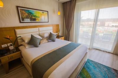 Deluxe Double or Twin Room with Garden View 17