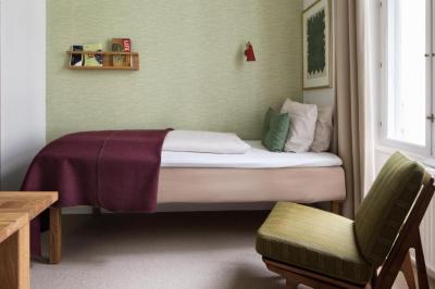Standard Single Room 1