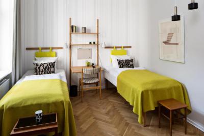 Standard Twin Room 4