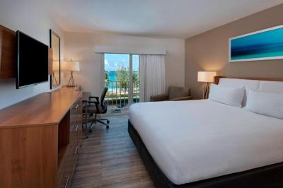 Courtyard by Marriott Nassau Downtown/Junkanoo Beach 4* | WEBSITE ...