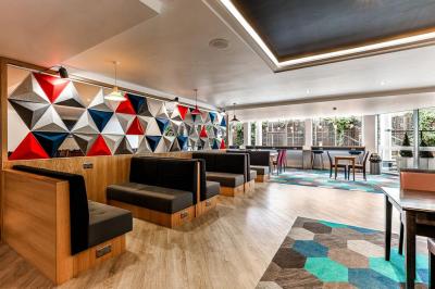 Holiday Inn Express London-Hammersmith, an IHG Hotel | WEBSITE | London