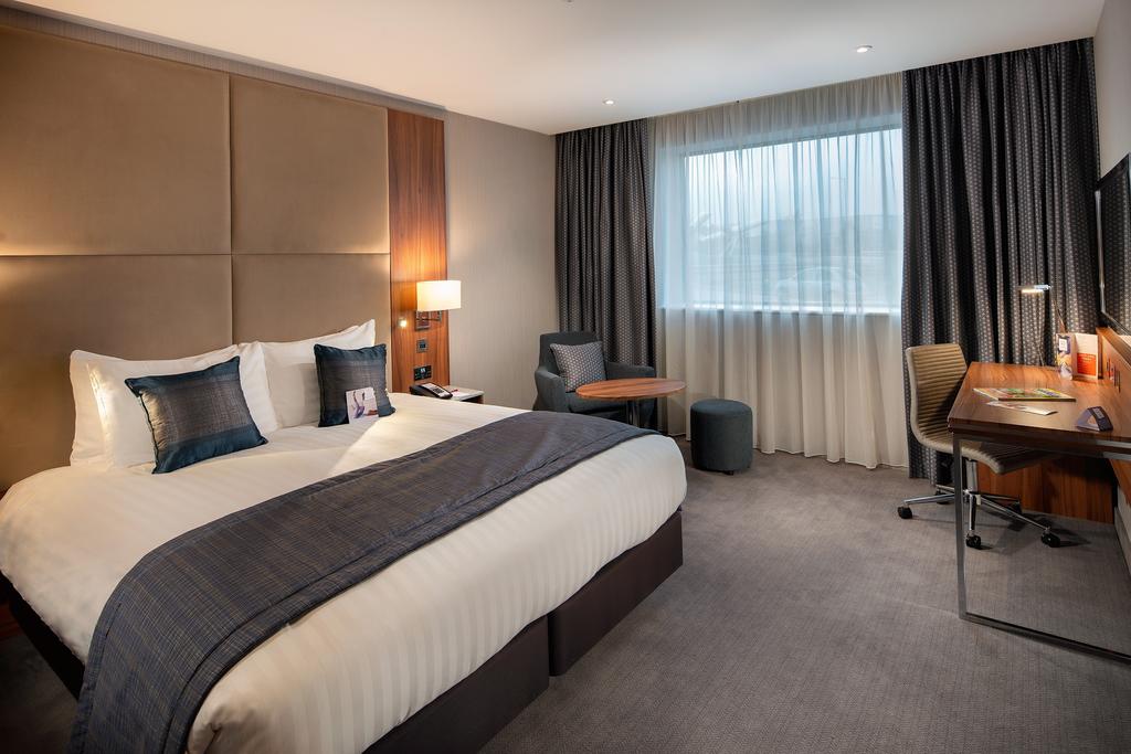 Crowne Plaza London Heathrow T4 an IHG Hotel WEBSITE