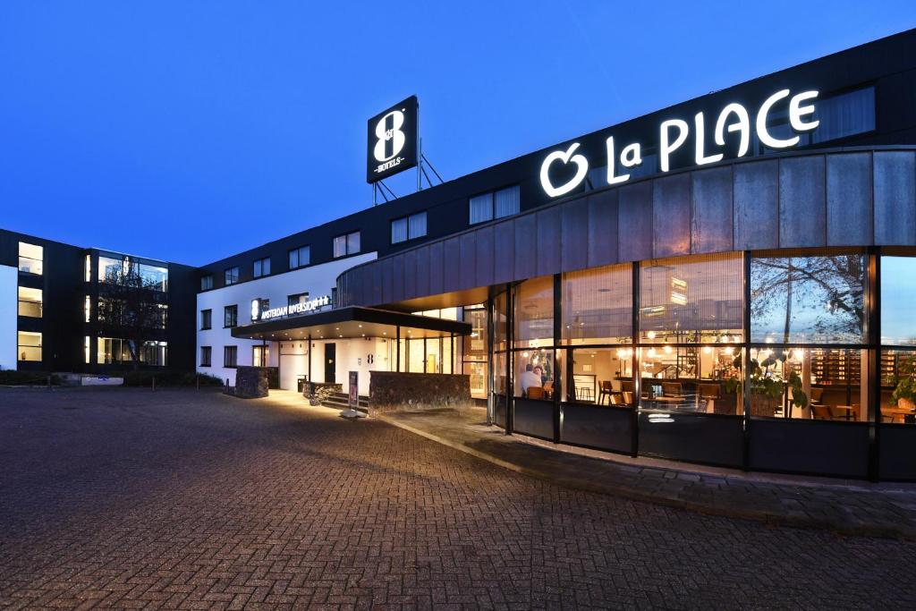 HotelPhoto1